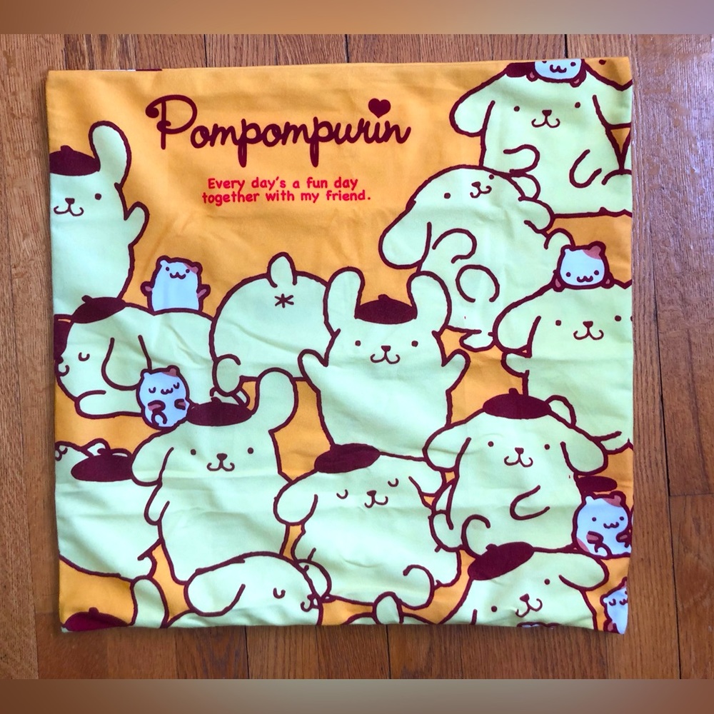 Hello Kitty & Friends: Pompompurin Pillow Cover